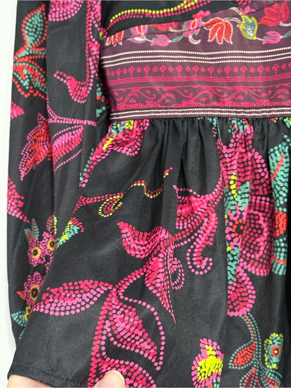 Avara Taylor Black Floral Wrap Blouse Top Sz S $84 Retail - Picture 4 of 8